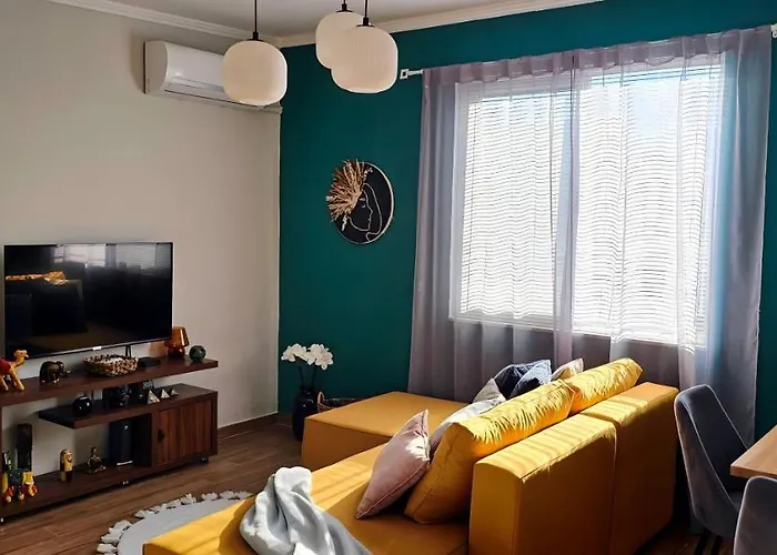 アパート Nuci's Place 2 Sunny With Balcony 15 Min From Bllok