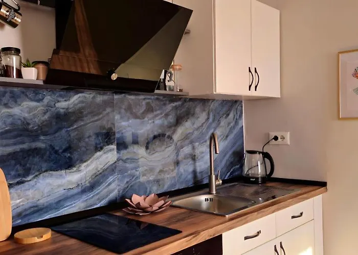 Nuci's Place 2 Sunny With Balcony 15 Min From Bllok アパート *