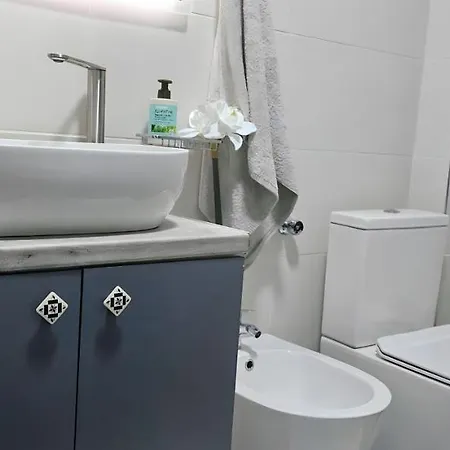 Nuci'S Place 2 Sunny Apartment With Balcony 15 Min From Bllok