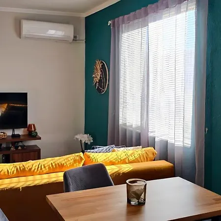 Nuci's Place 2, Sunny With Balcony Near Blloku