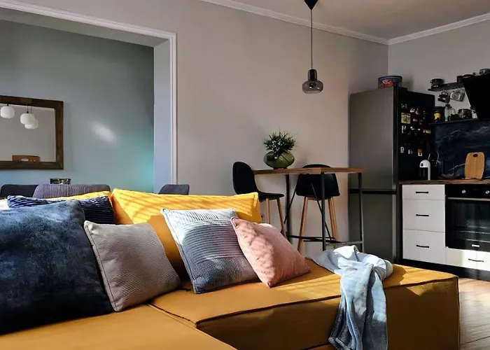 Apartment Nuci's Place 2 Sunny With Balcony 15 Min From Bllok Tirana