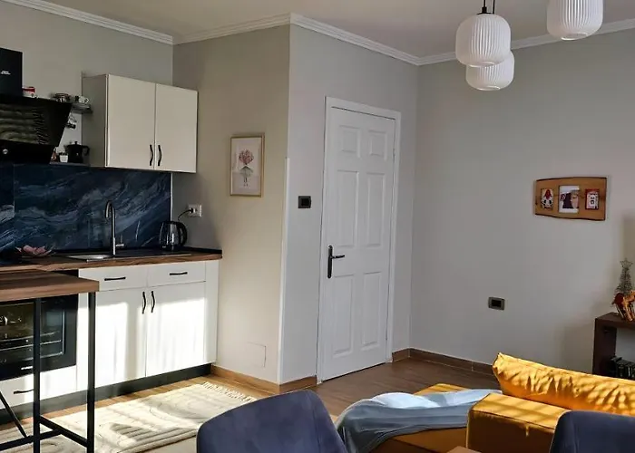 Διαμέρισμα Nuci's Place 2 Sunny With Balcony 15 Min From Bllok *